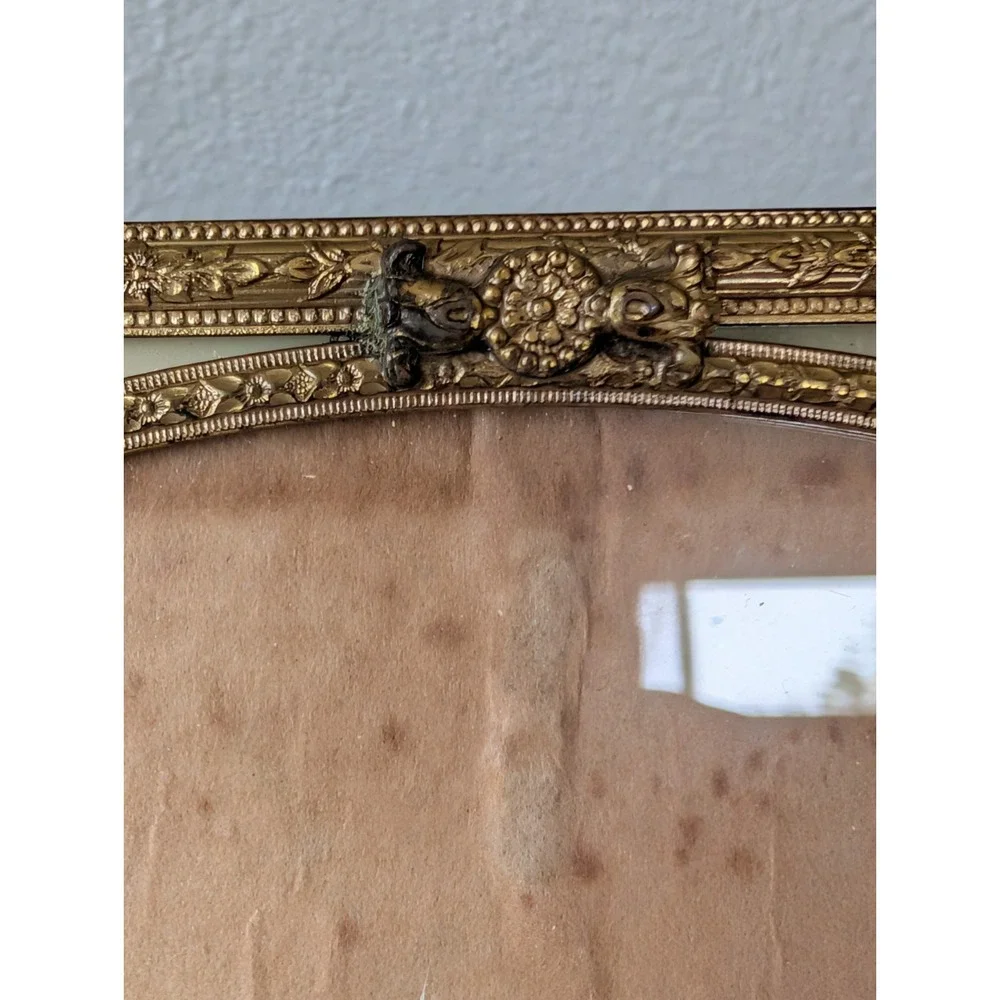 Vintage Arch Gold-Tone Filigree Metal Photo Frame Velvet Back Easel 8 X 10